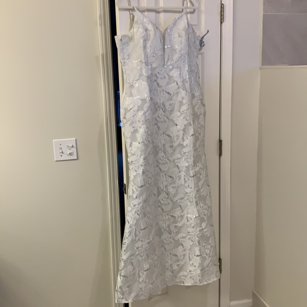 Size L silver brocade prom dress fishtail maxi dress - Picture 2 of 5
